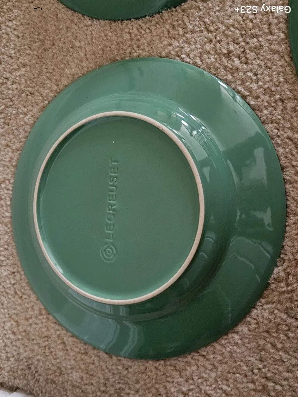 3 RARE LE CREUSET STONEWARE SUMMER GREEN RIMMED PASTA SOUP SALAD BOWL DISH PLATE